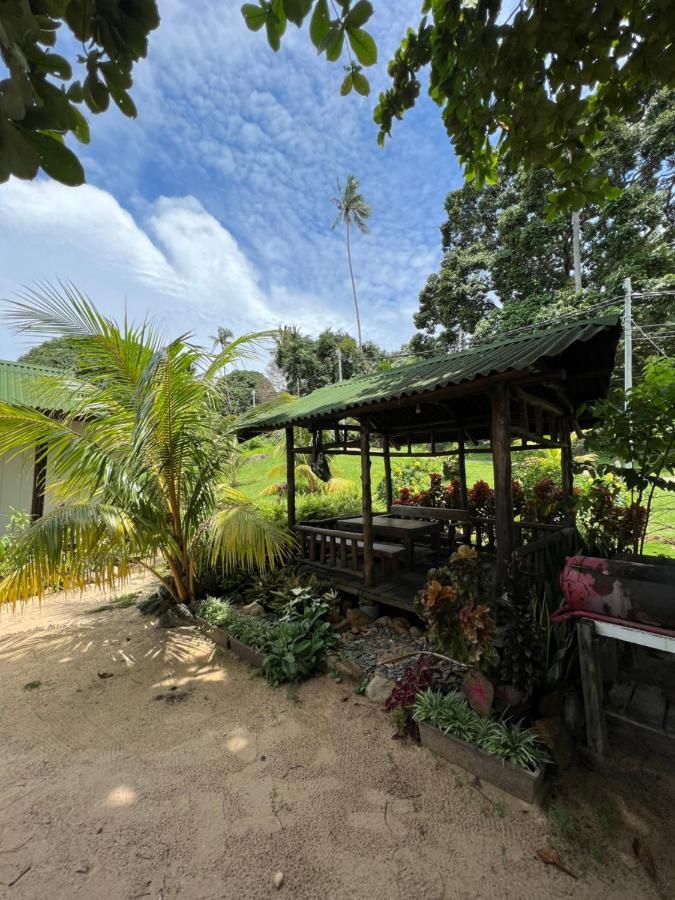 Beach House Kampung Genting Exterior foto